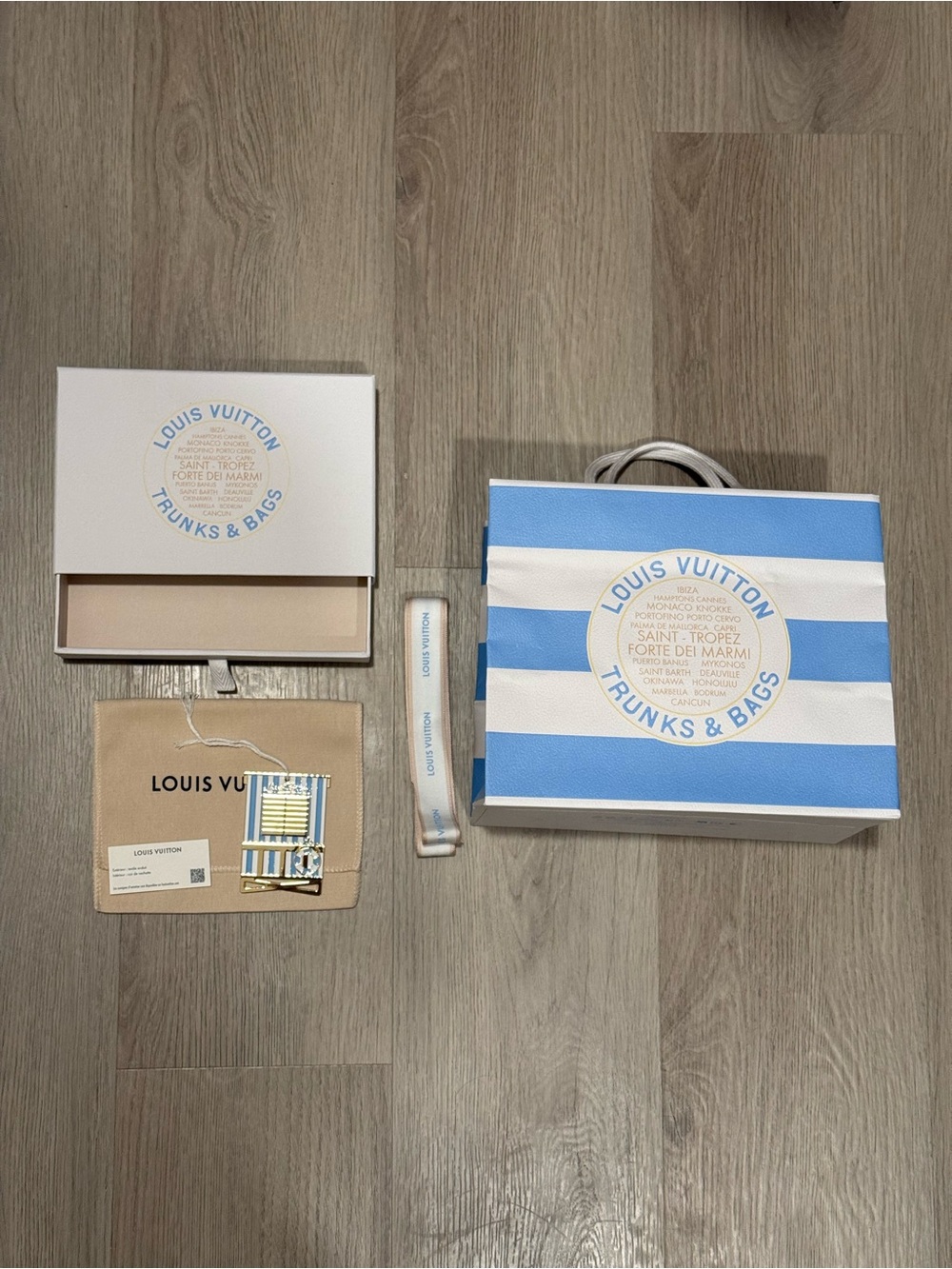 Louis Vuitton Limited Charm, box and gift box set